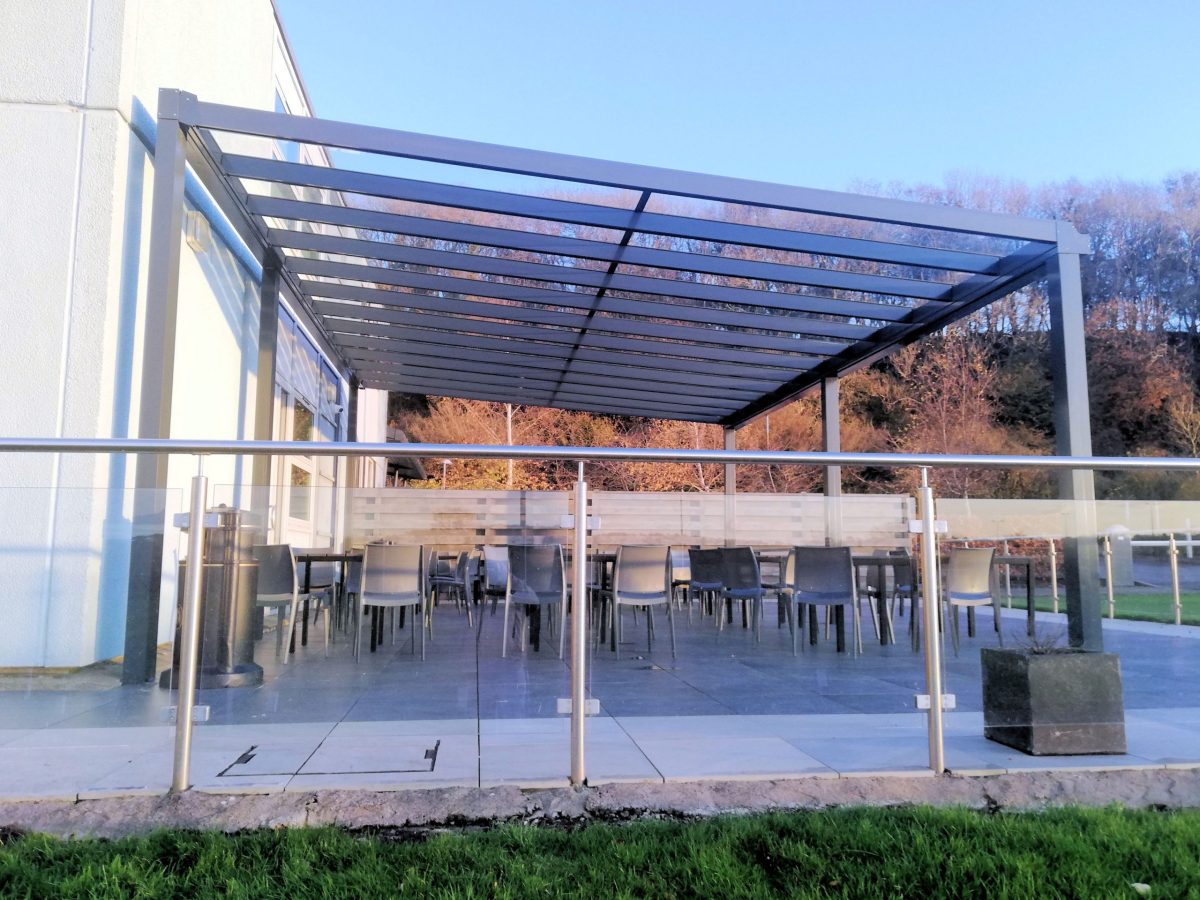 pergola en aluminium avec une portée de 5m